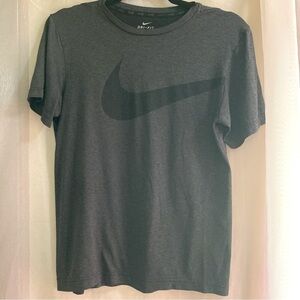 Nike Dri fit T-shirt gray and black size xl